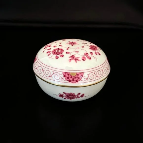 EUC AK Kaiser Petersburg Floral w Gold Trim Porcelain Round Trinket Box Germany - Picture 6 of 8